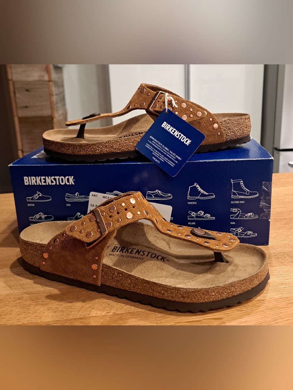 NWT: Birkenstock Gizeh W/ Rivets - US 10, EU 40,
